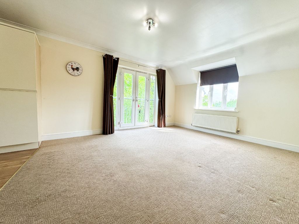 Property photo 3 of 16 4179685