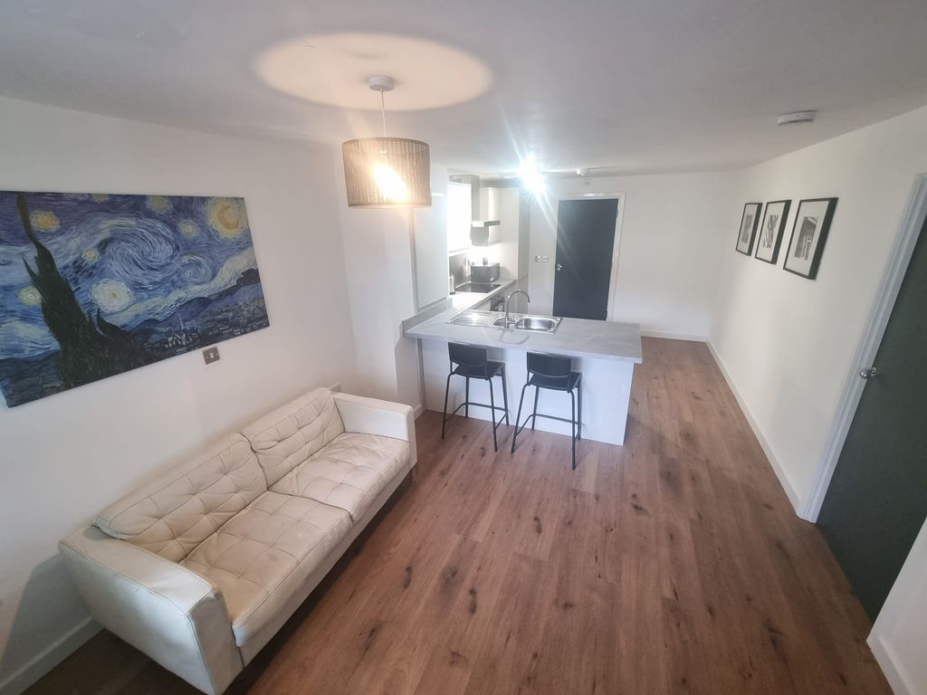 Property photo 2 of 18 5