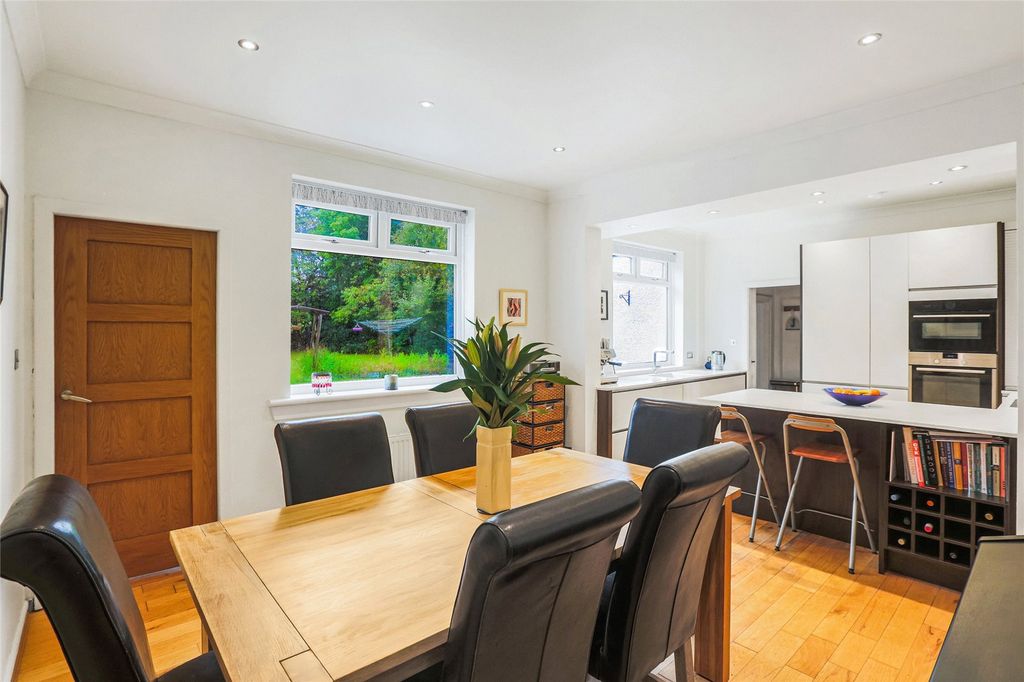 Property photo 3 of 30 Dining Room