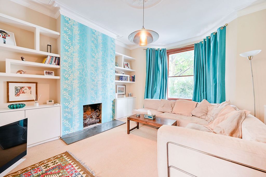 Property photo 1 of 7