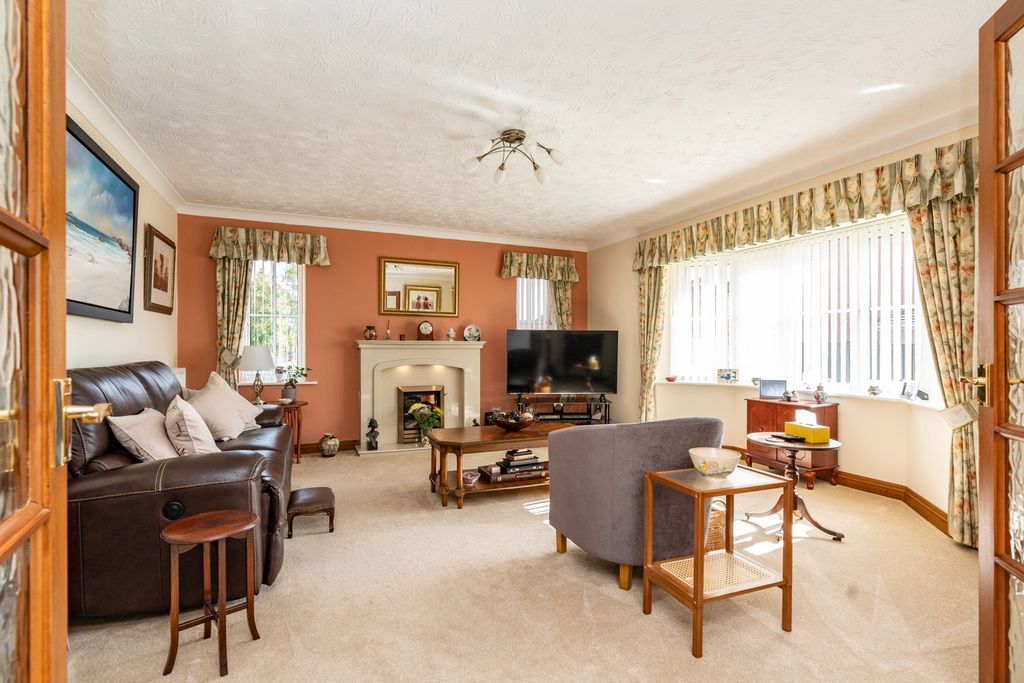 Property photo 2 of 18