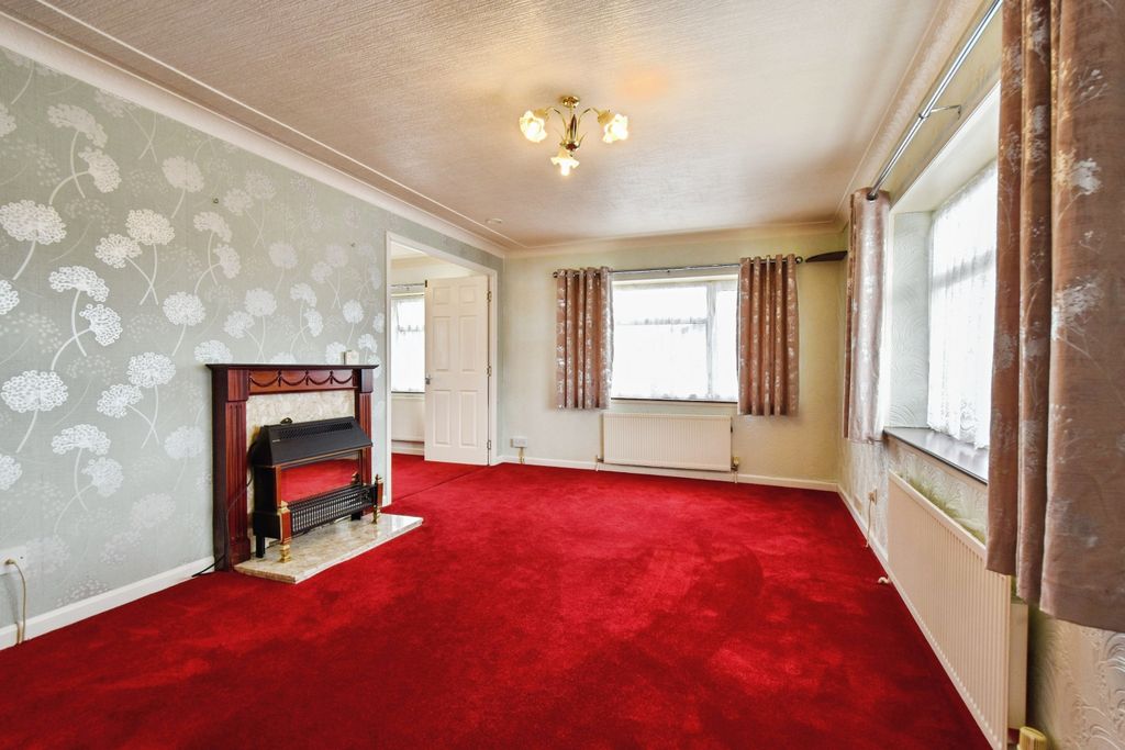 Property photo 3 of 15
