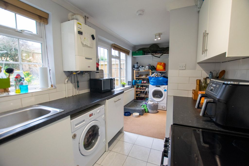 Property photo 3 of 10 Utility Room