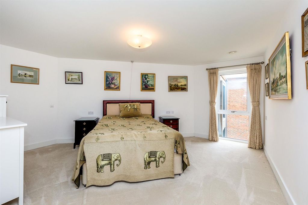 Property photo 3 of 12 E37E61Eb-4Dbf-4Cb0-A963-A4cd61F1c9Da.Jpg