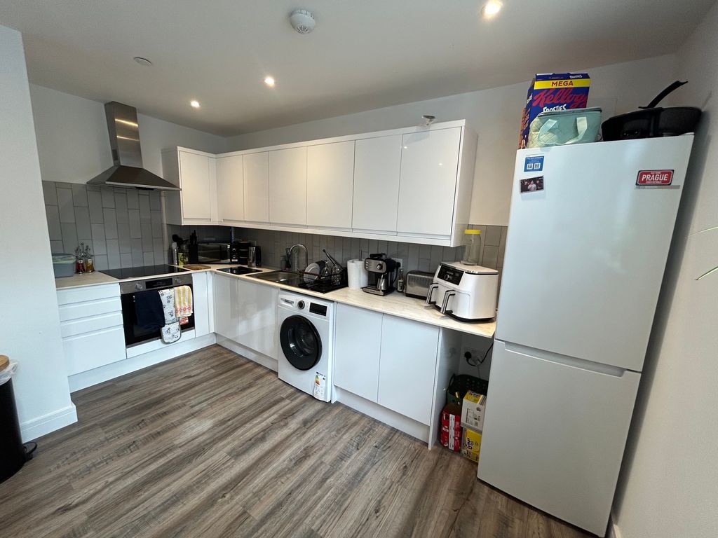 Property photo 1 of 12 Kitchen