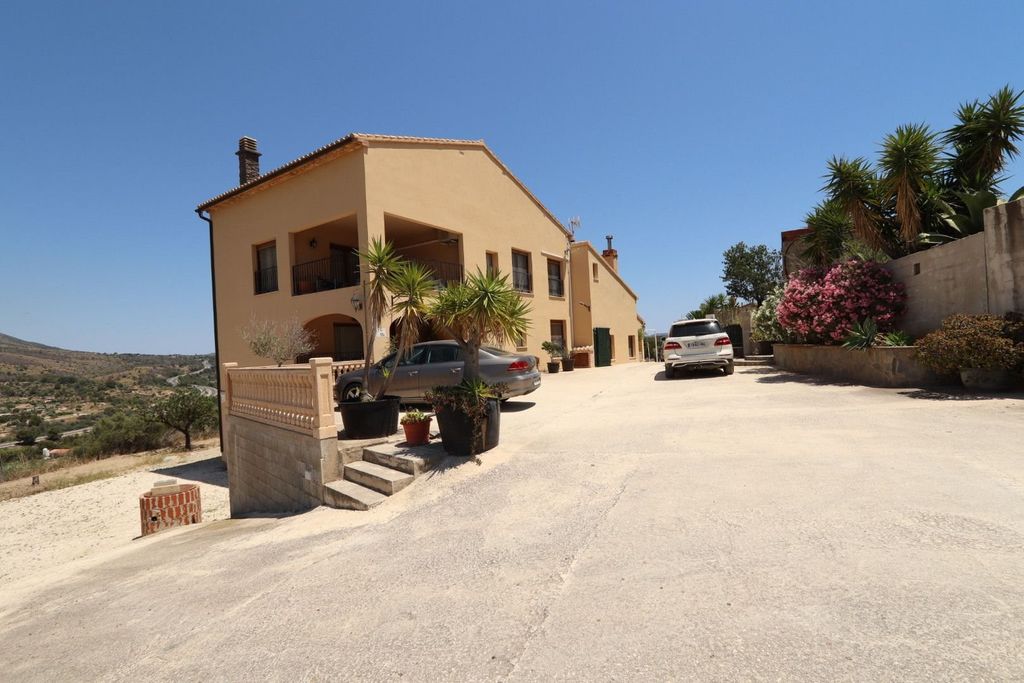 Property photo 3 of 50