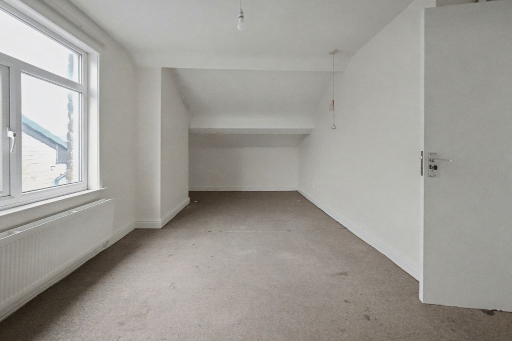 Property photo 3 of 23 7 Laburnum Road, Kensington, Liverpool, L7 0Ht