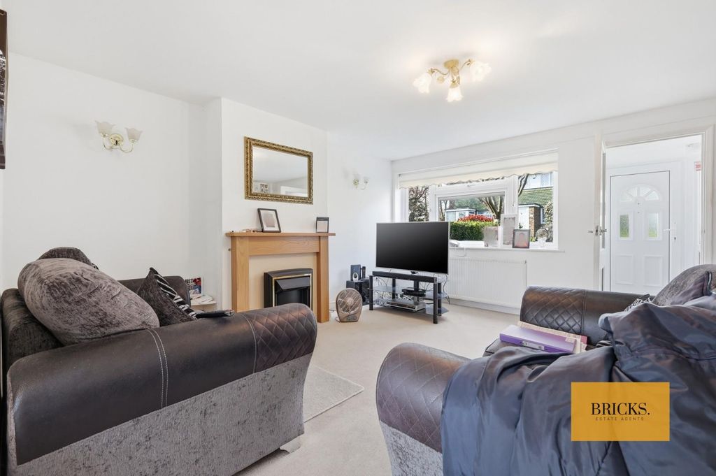 Property photo 3 of 20