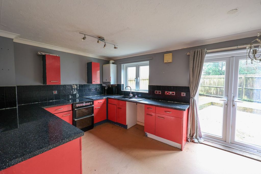 Property photo 2 of 10