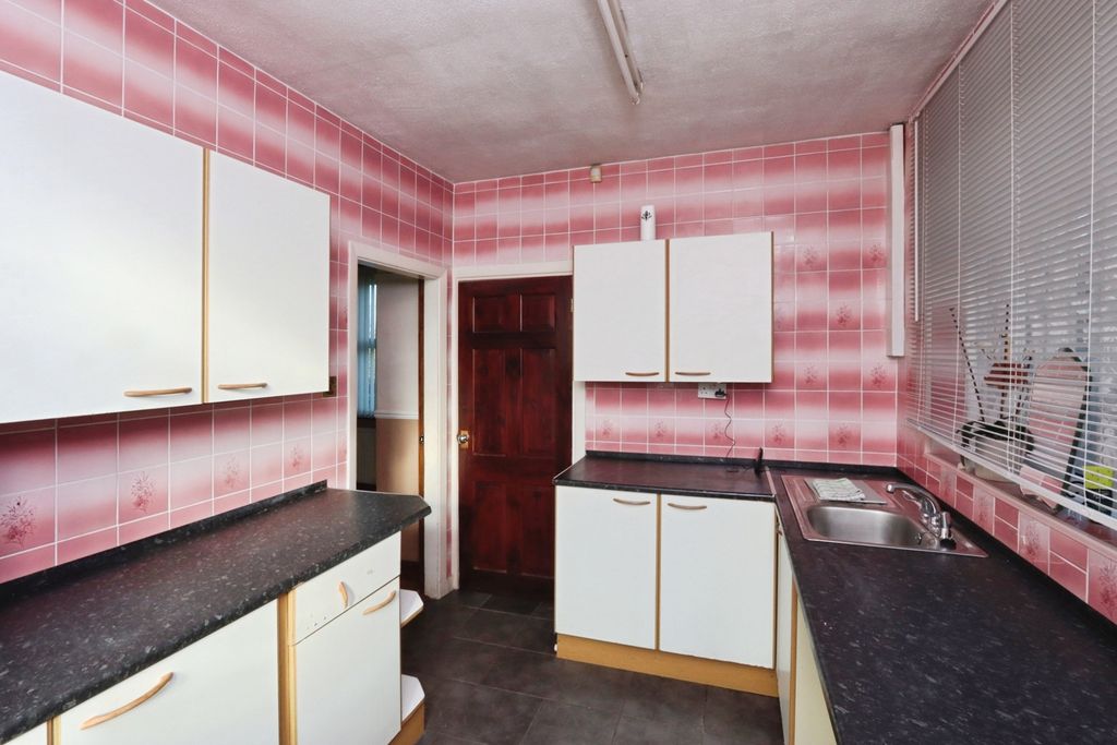 Property photo 3 of 18 Pbox-Img.Jpg