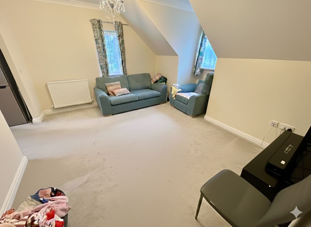 Property photo 2 of 5 4833252