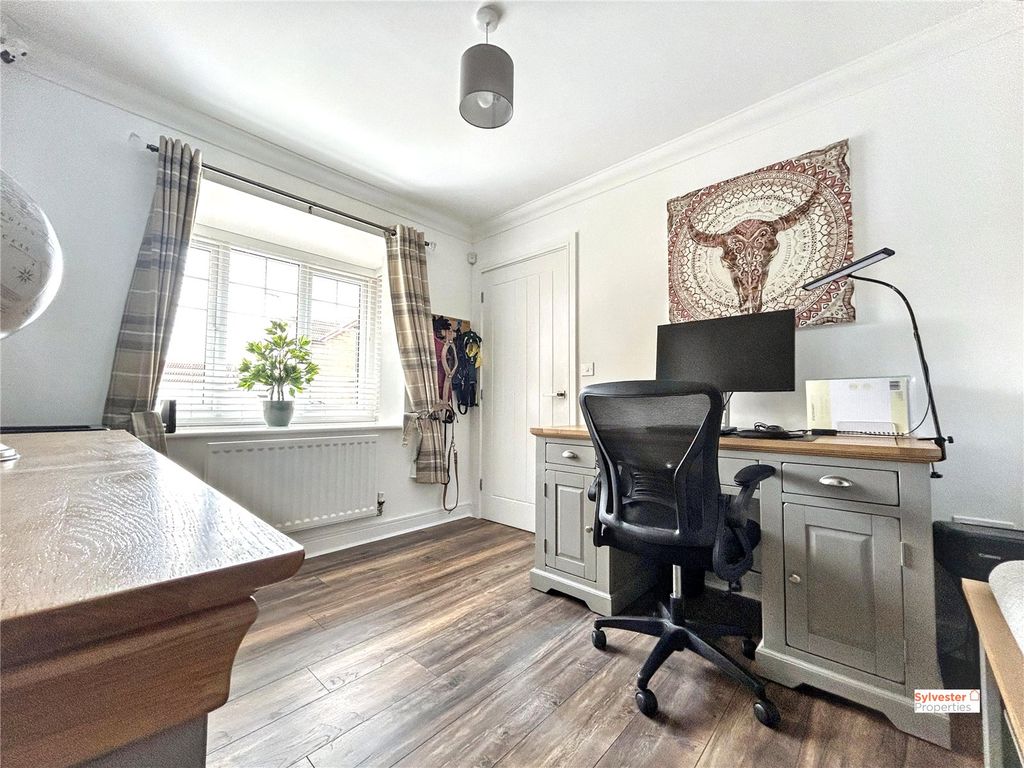 Property photo 3 of 32 Picture No. 03