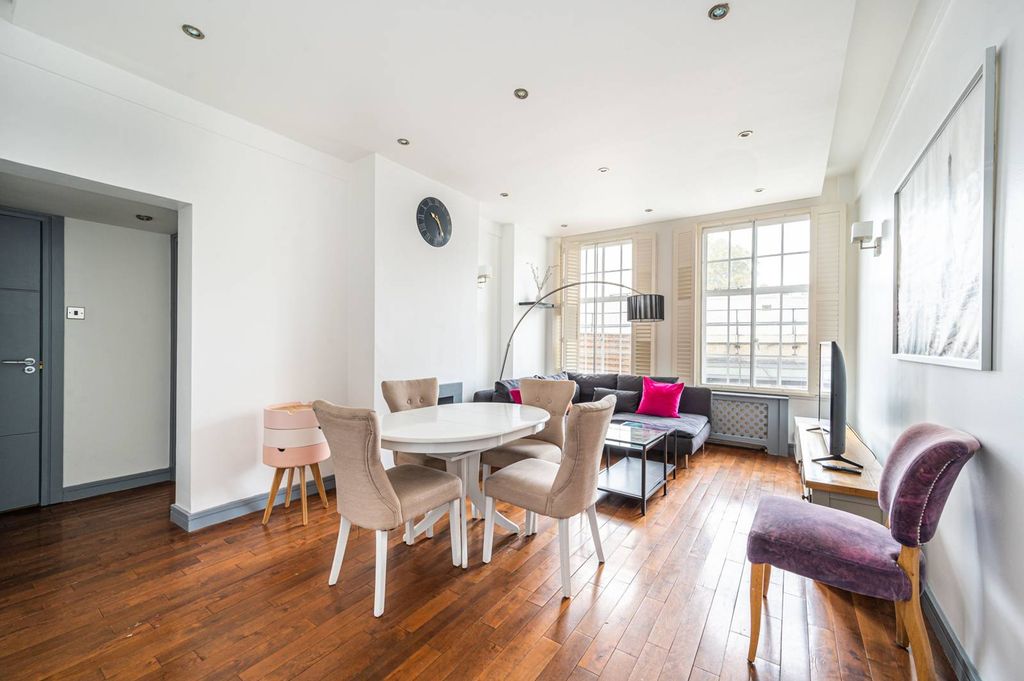 Property photo 2 of 9