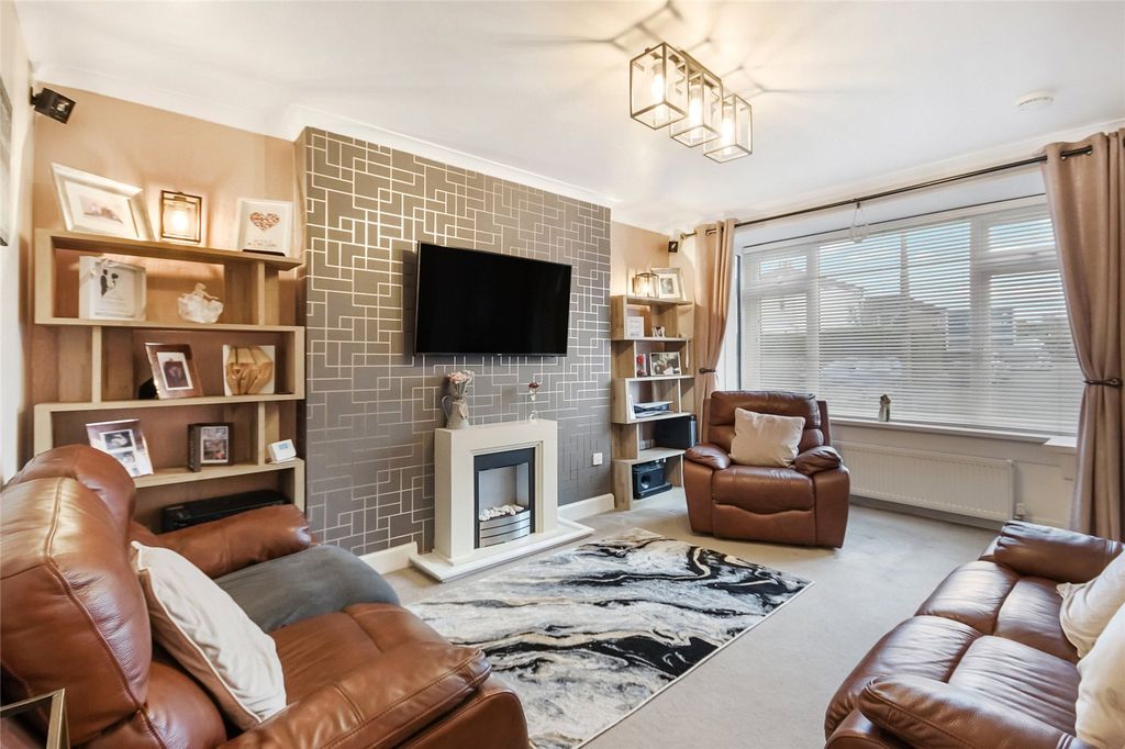 Property photo 2 of 21 Picture No. 02