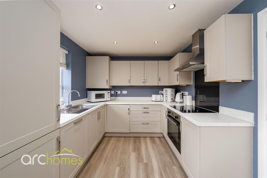 Property photo 3 of 25 Brookbridge-18.Jpg