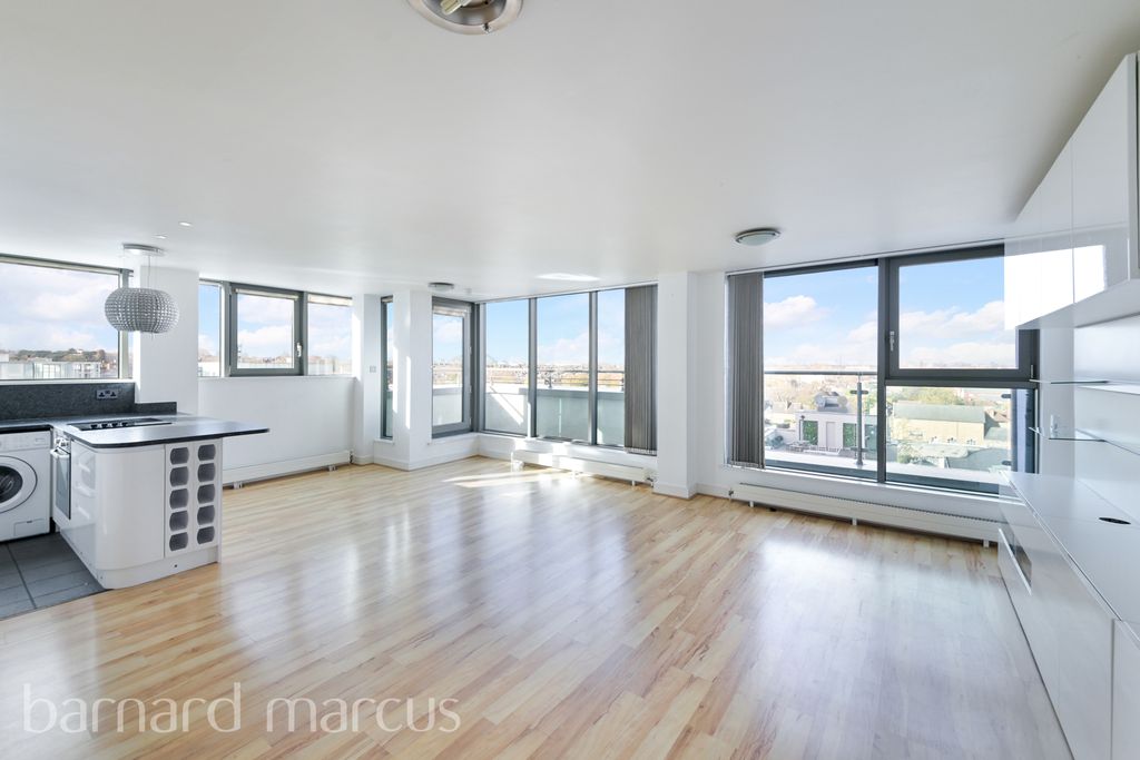 Property photo 1 of 9 Reception Room