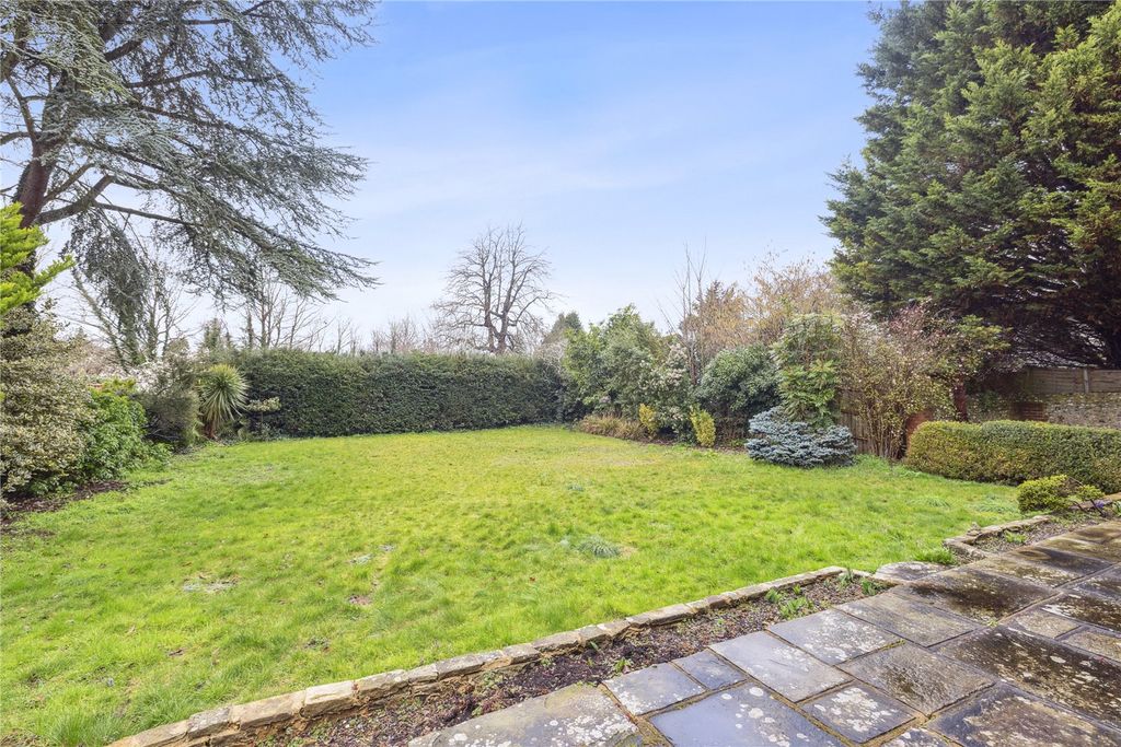 Property photo 3 of 14 Garden