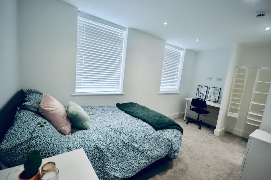 Property photo 3 of 15 A Beautifully Presented Double Bedroom Featuring l...