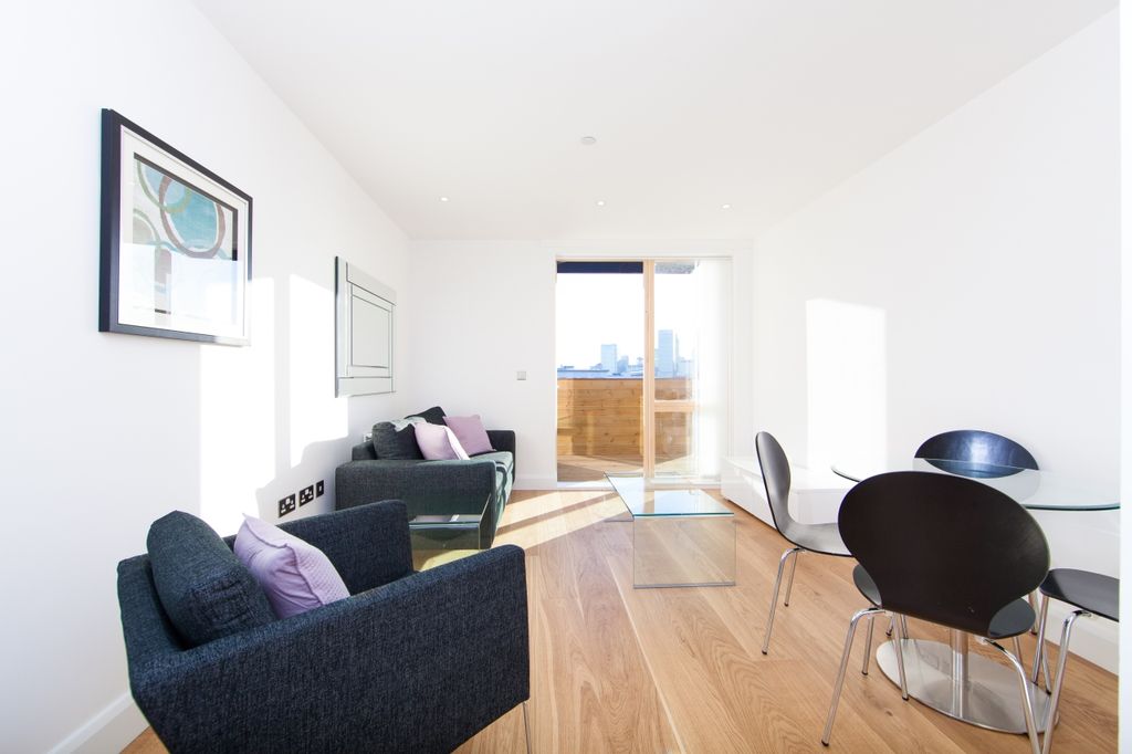 Property photo 1 of 9 7_Reception