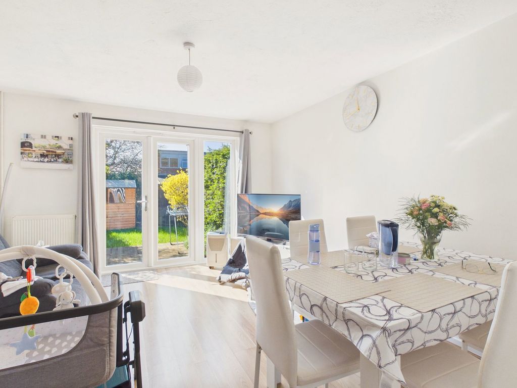 Property photo 2 of 7