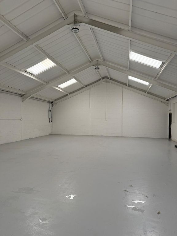Property photo 1 of 3