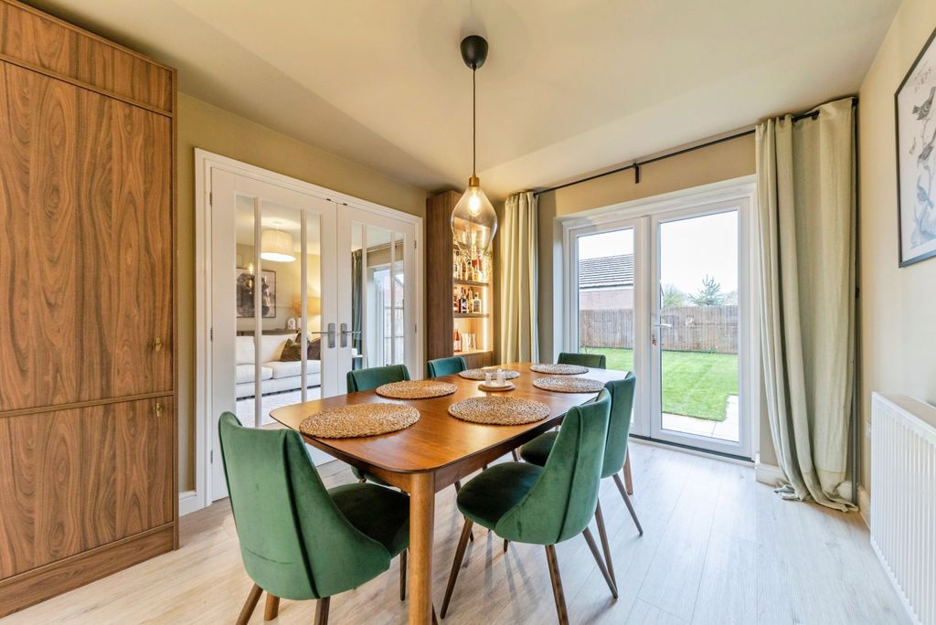 Property photo 3 of 23 8_Oldbridge_Way-20