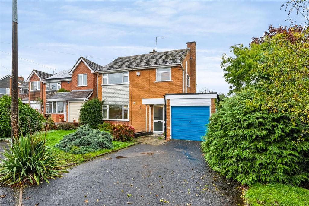 Property photo 1 of 17