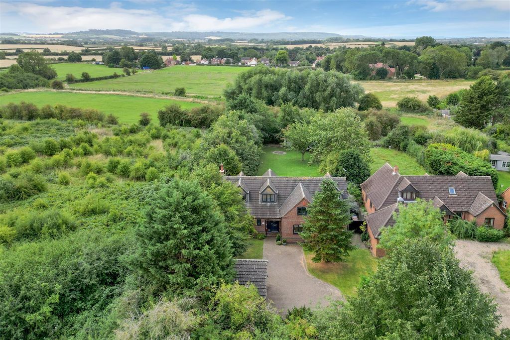 Property photo 1 of 42 94 Grantham Road Web Ph-7.Jpg