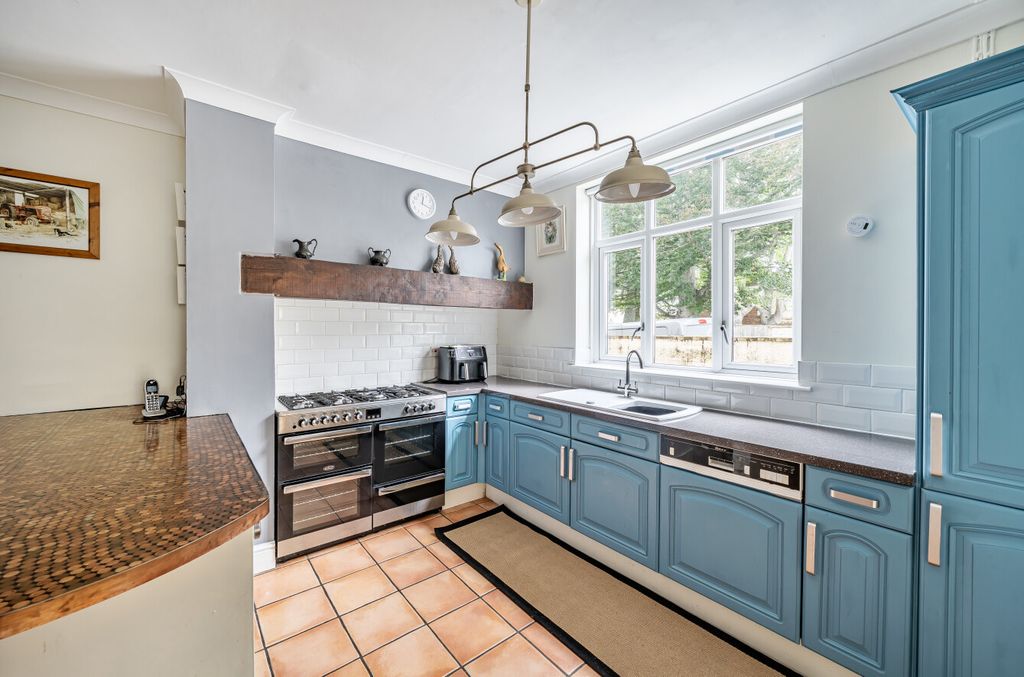 Property photo 3 of 29 1345976-23-68B704...