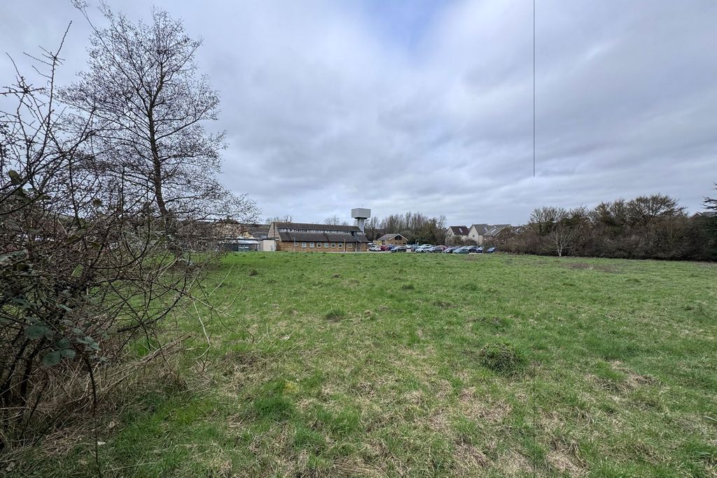 Property photo 1 of 4 Land To The Rear Of Saffron Walden Community Hospital, Radwinter Road, Saffron Walden, Essex Cb11 3Hy