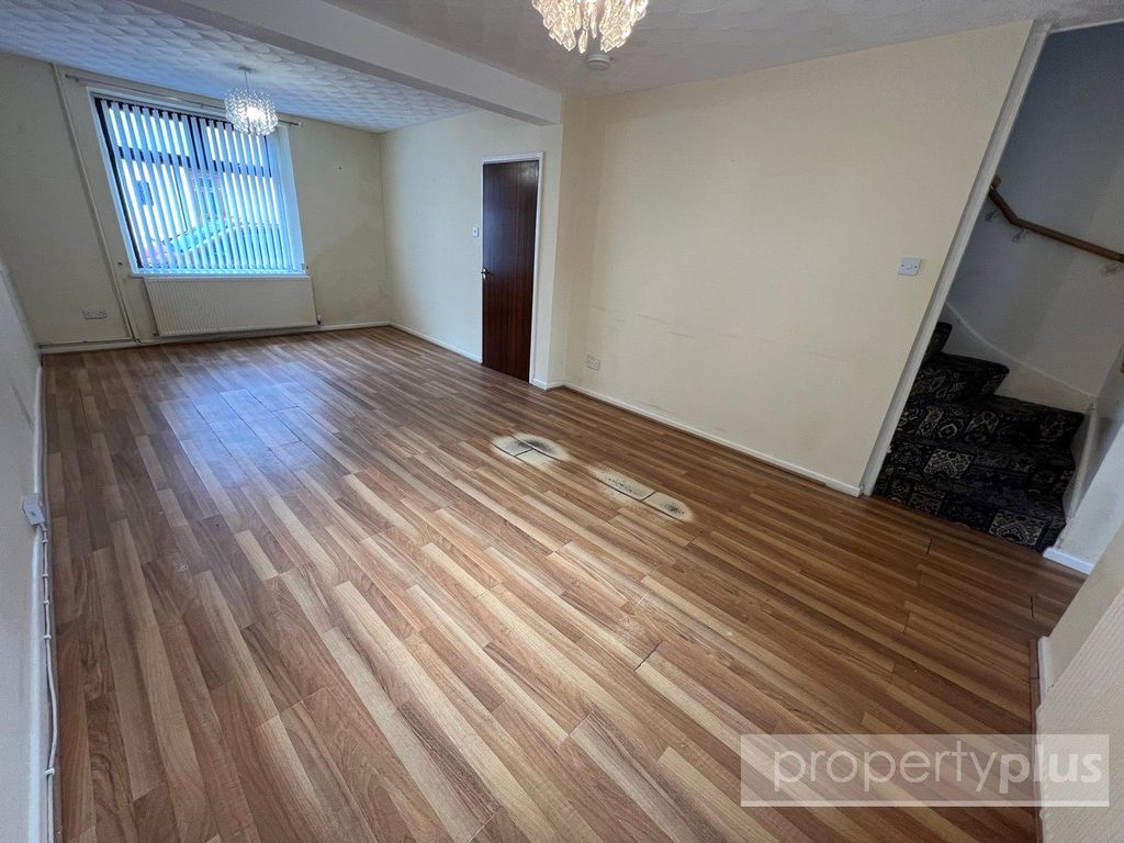 Property photo 3 of 11 Picture No. 08