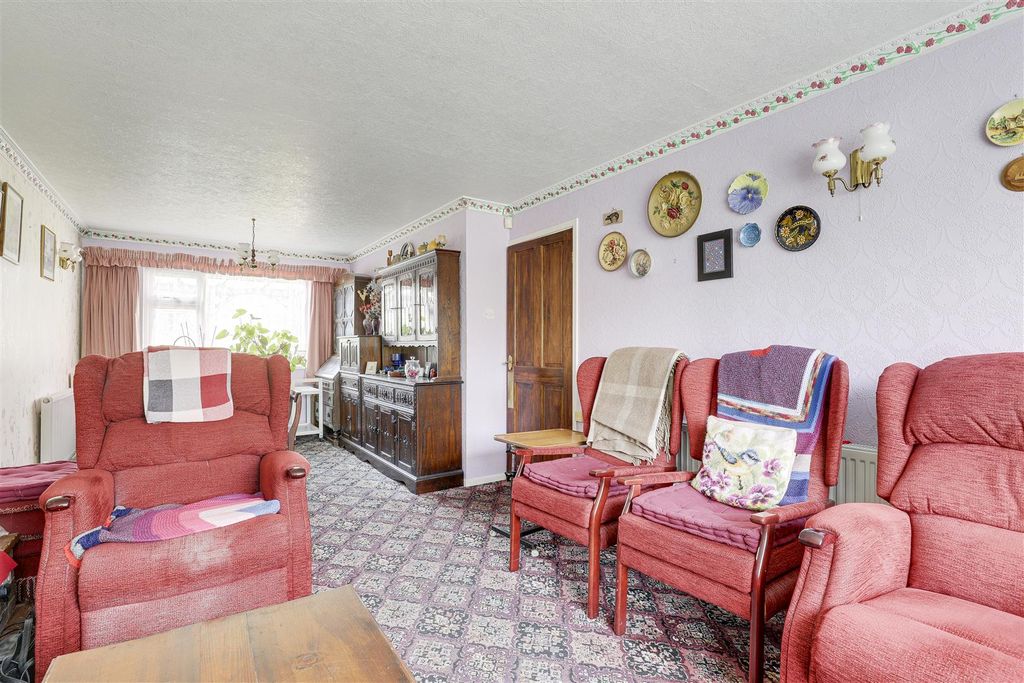 Property photo 3 of 16 9530.Jpg