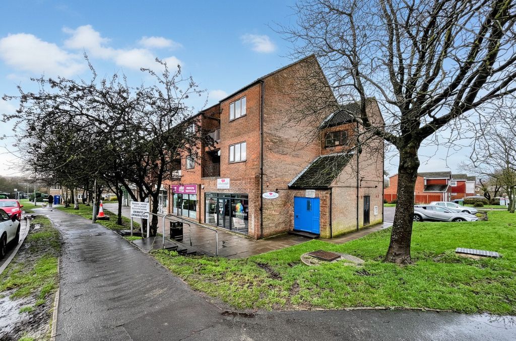 Property photo 1 of 11 Front