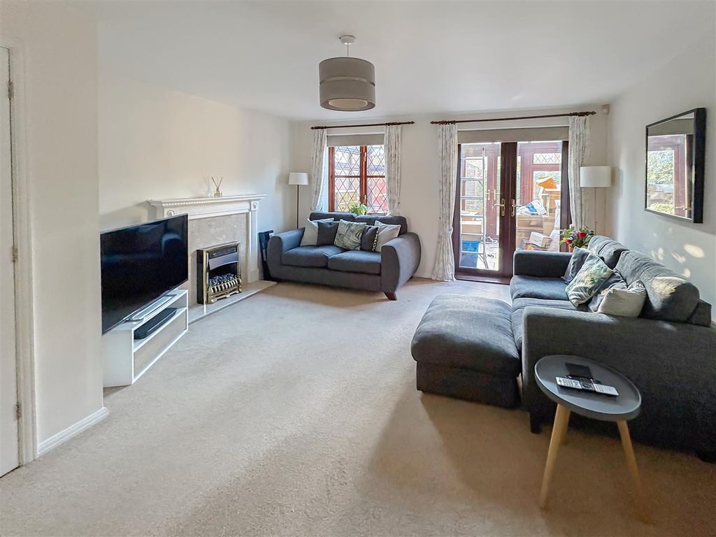 Property photo 2 of 13 1 Larkspur Close Lounge Processed.Jpg