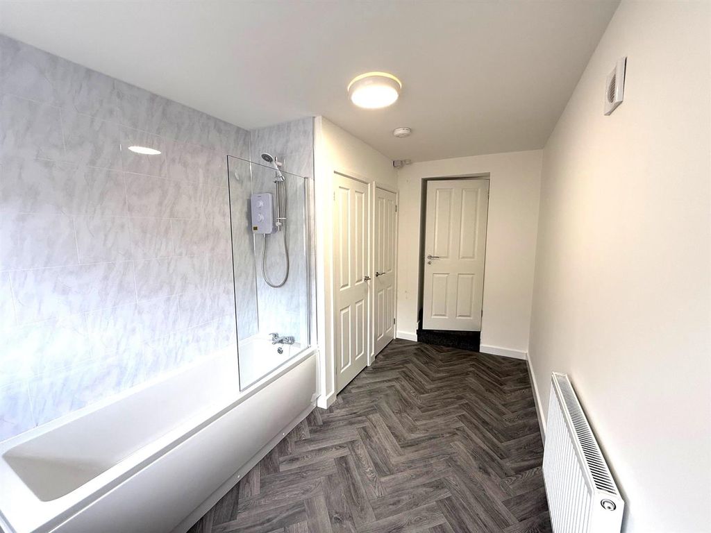 Additional image 11 of Property to rentWestern Terrace, Cross Keys, Newport NP11