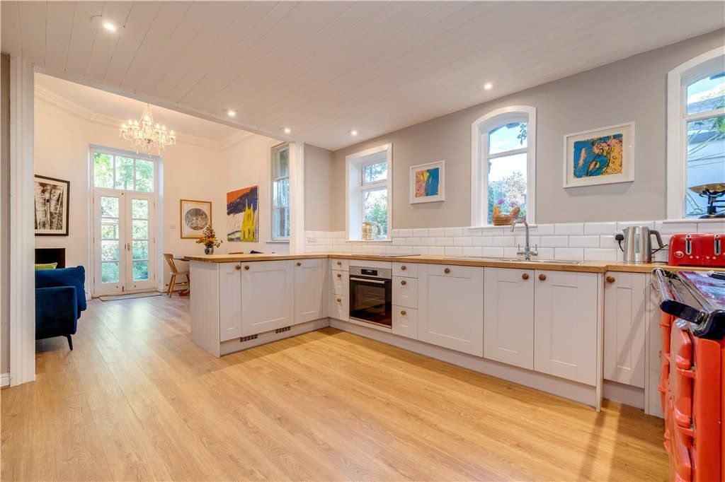 Property photo 3 of 20 Kitchen