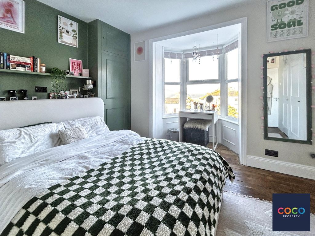 Property photo 3 of 21 4859635