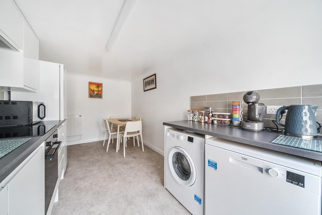 Property photo 2 of 21 Kitchen