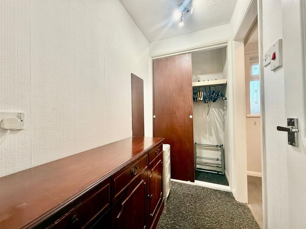 Property photo 2 of 4 A66Ff60E-c871-4Df2-Aa53-60689A815c1F.Jpg