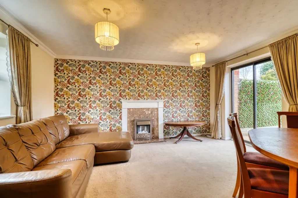 Property photo 1 of 4