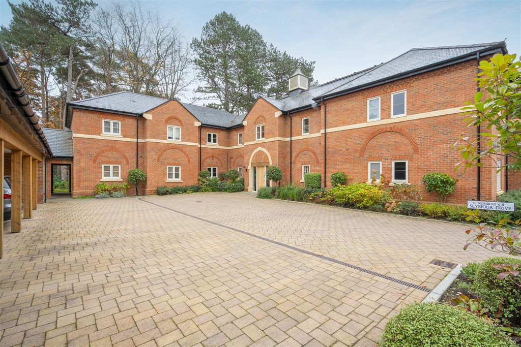 Property photo 1 of 11