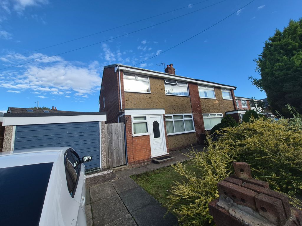 Property photo 1 of 1 Laithwaite Close - 1