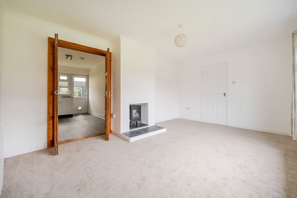 Property photo 3 of 23 1538345-7-1A16404...