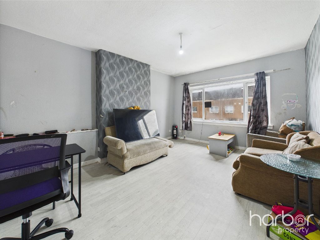 Property photo 2 of 14 4170074