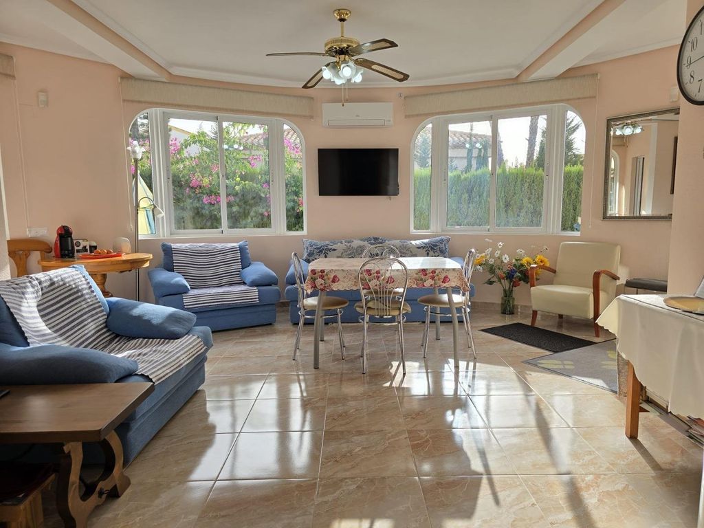 Property photo 3 of 33