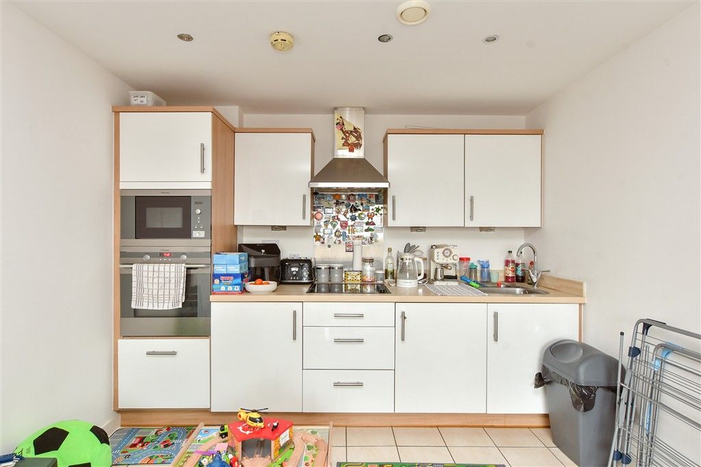 Property photo 1 of 7 Kitchen