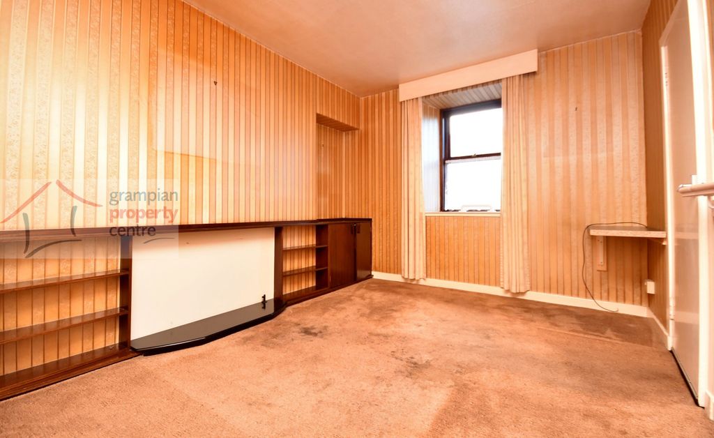 Property photo 2 of 14 Lounge .Jpg