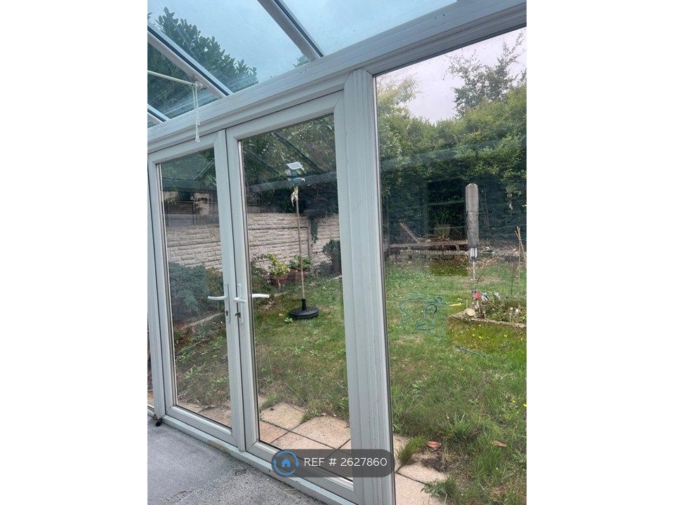 Property photo 3 of 8 Garden