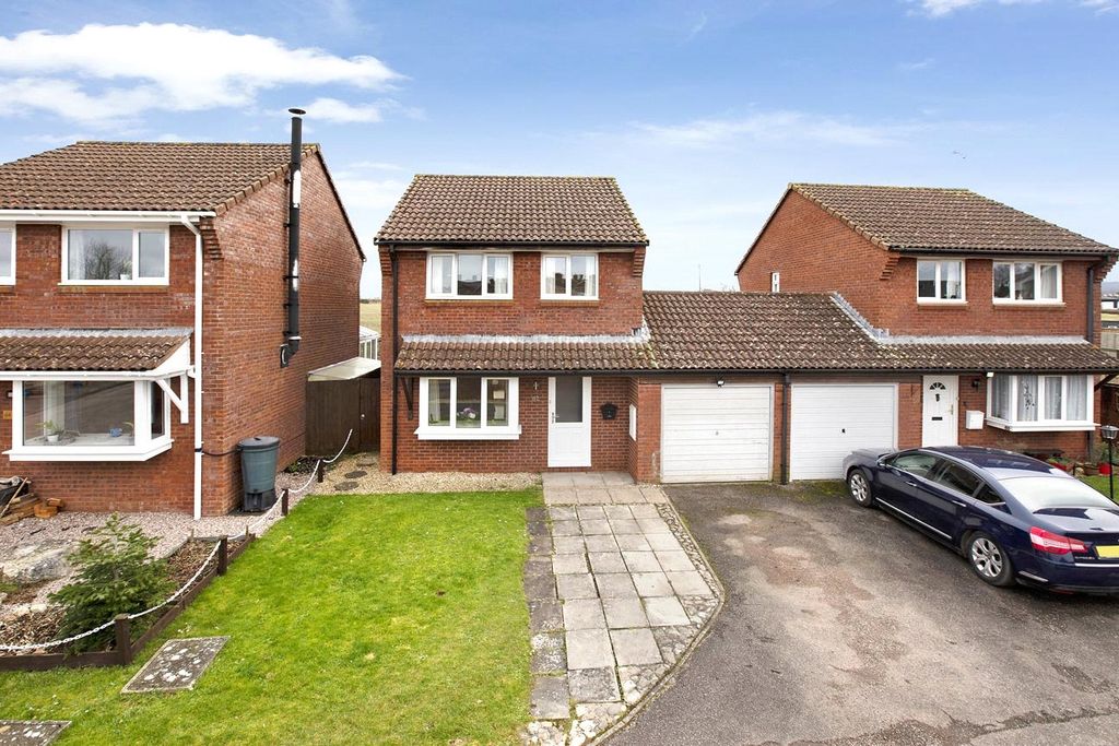 Property photo 1 of 18 Picture No. 02