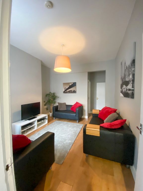 Property photo 3 of 15 8